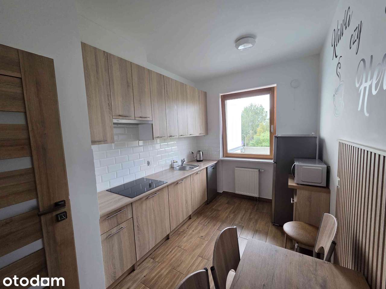 Dwupokojowy apartament blisko metra, miejsce garażowe.