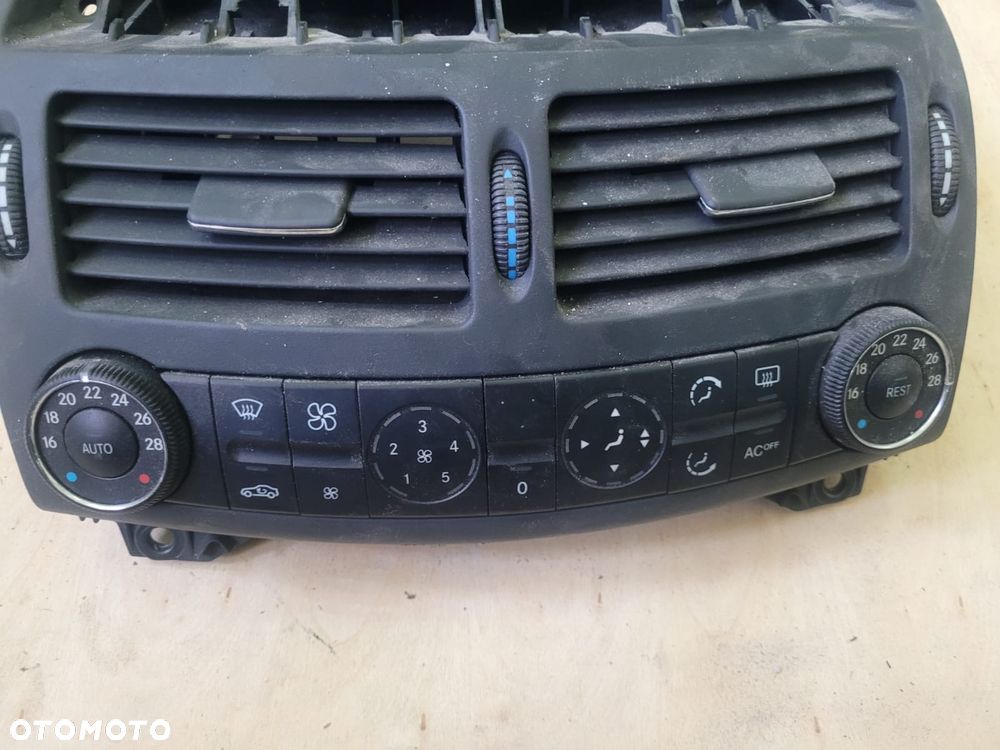 Panel klimatyzacij Mercedes E klasa kosz 62 - 2