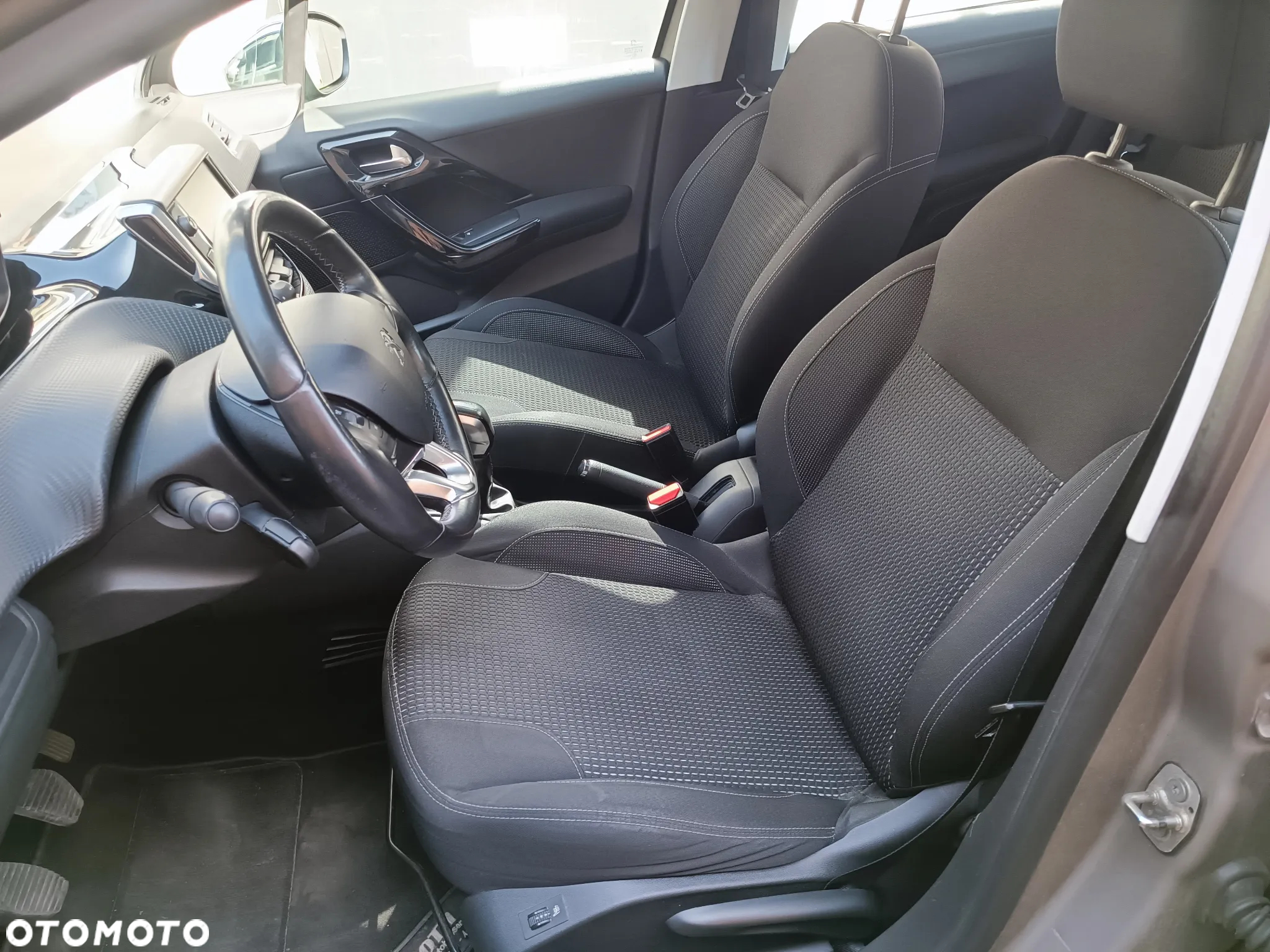 Peugeot 208 1.2 PureTech Allure S&S - 30