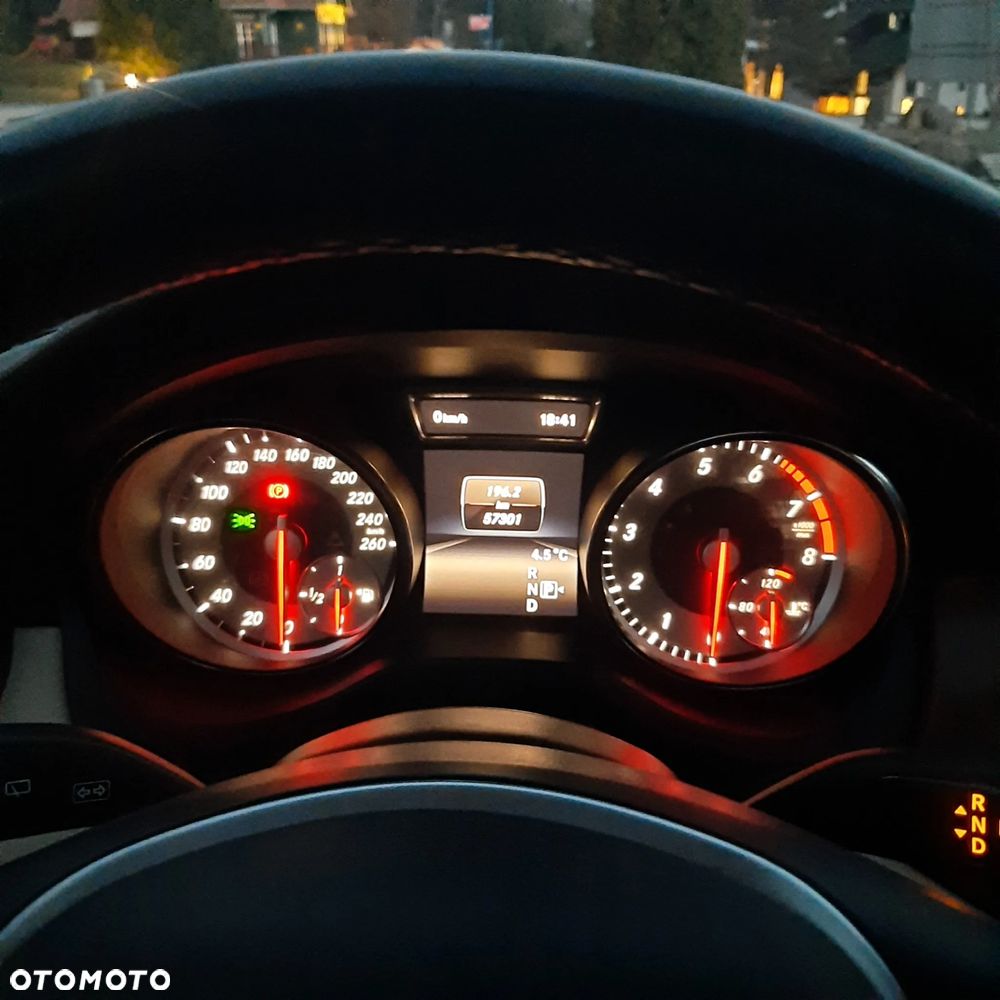 Mercedes-Benz GLA 250 4-Matic - 14