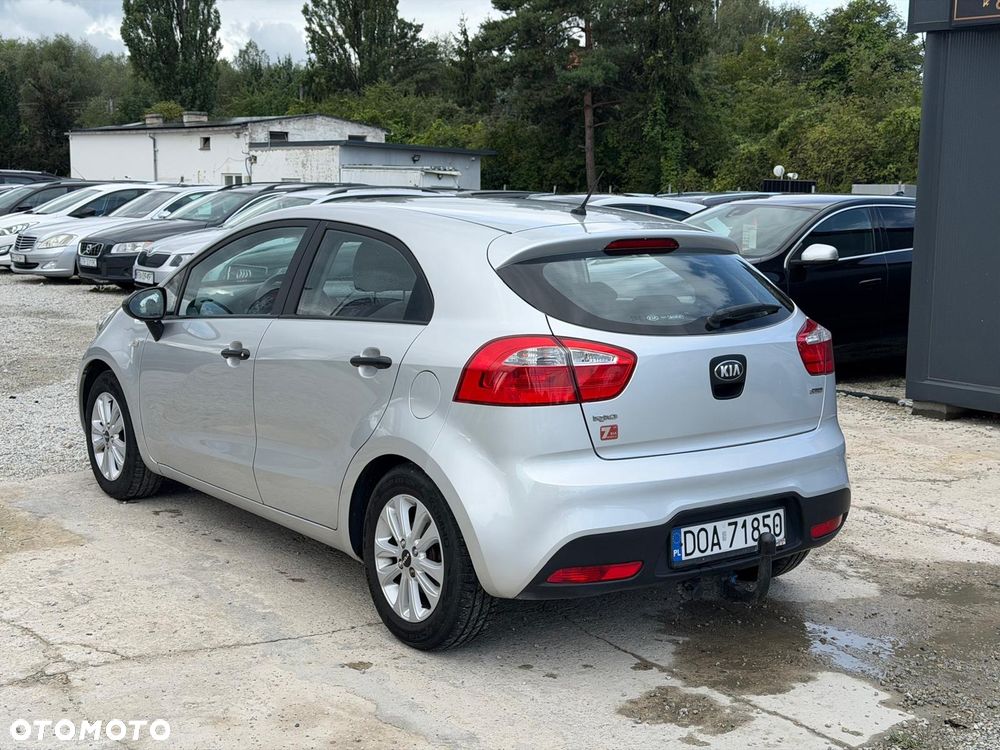 Kia Rio - 5