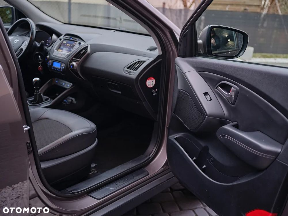 Hyundai ix35 1.7 CRDi Premium 2WD - 21