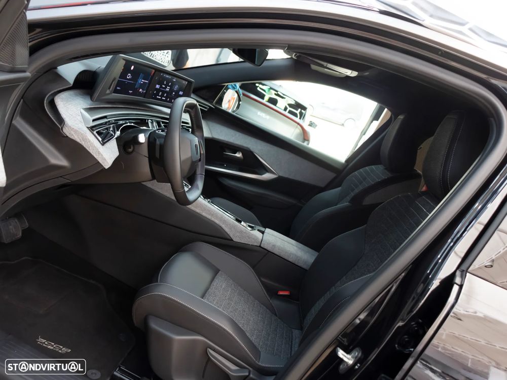 Peugeot 3008 1.2 Hybrid Allure e-DCS6 - 16