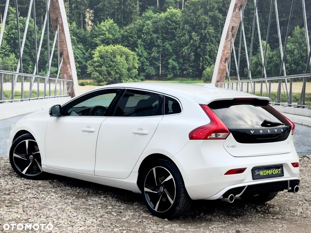 Volvo V40 D3 Geartronic RDesign - 12