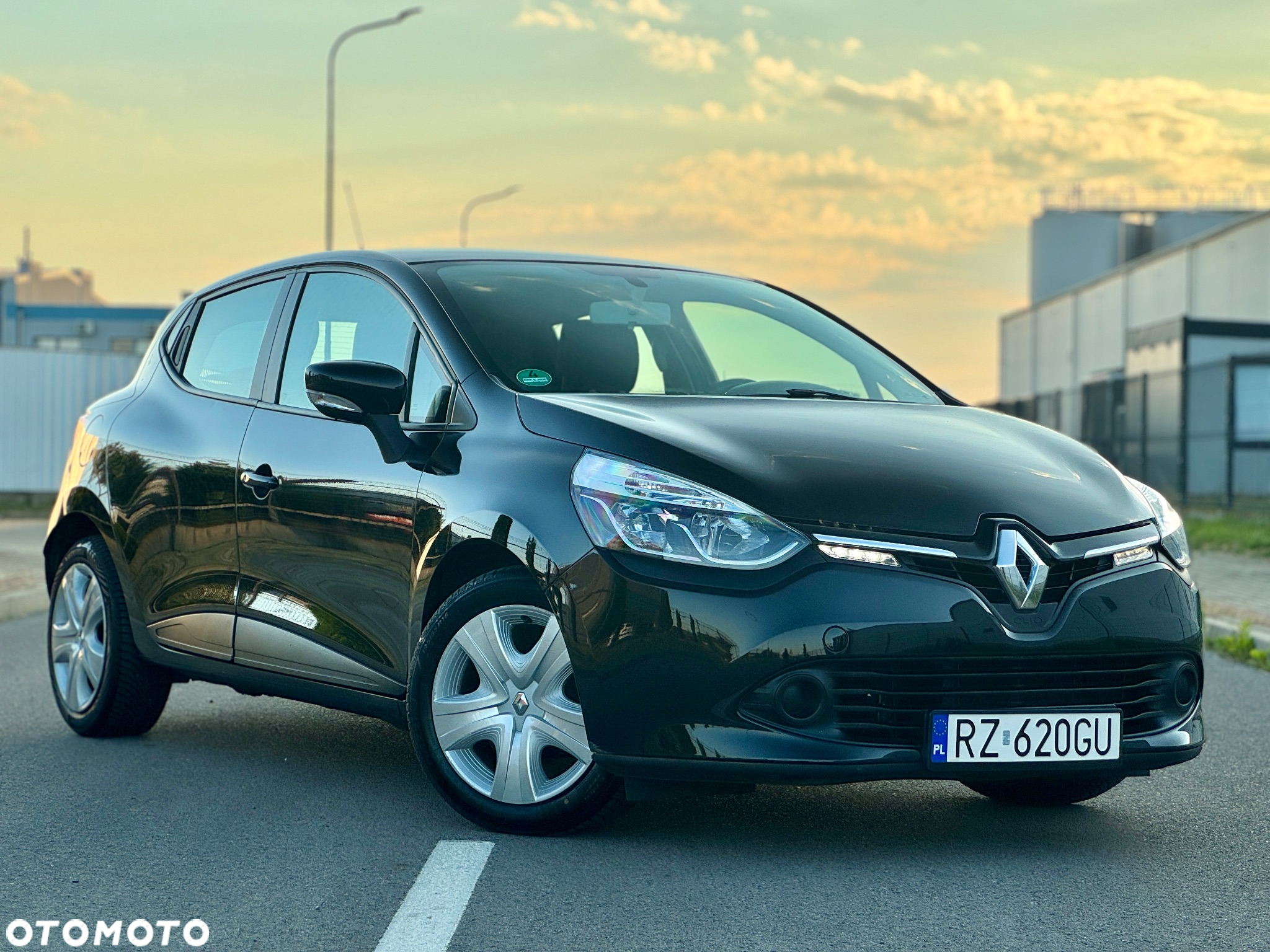 Renault Clio 1.2 16V 75 Life - 17