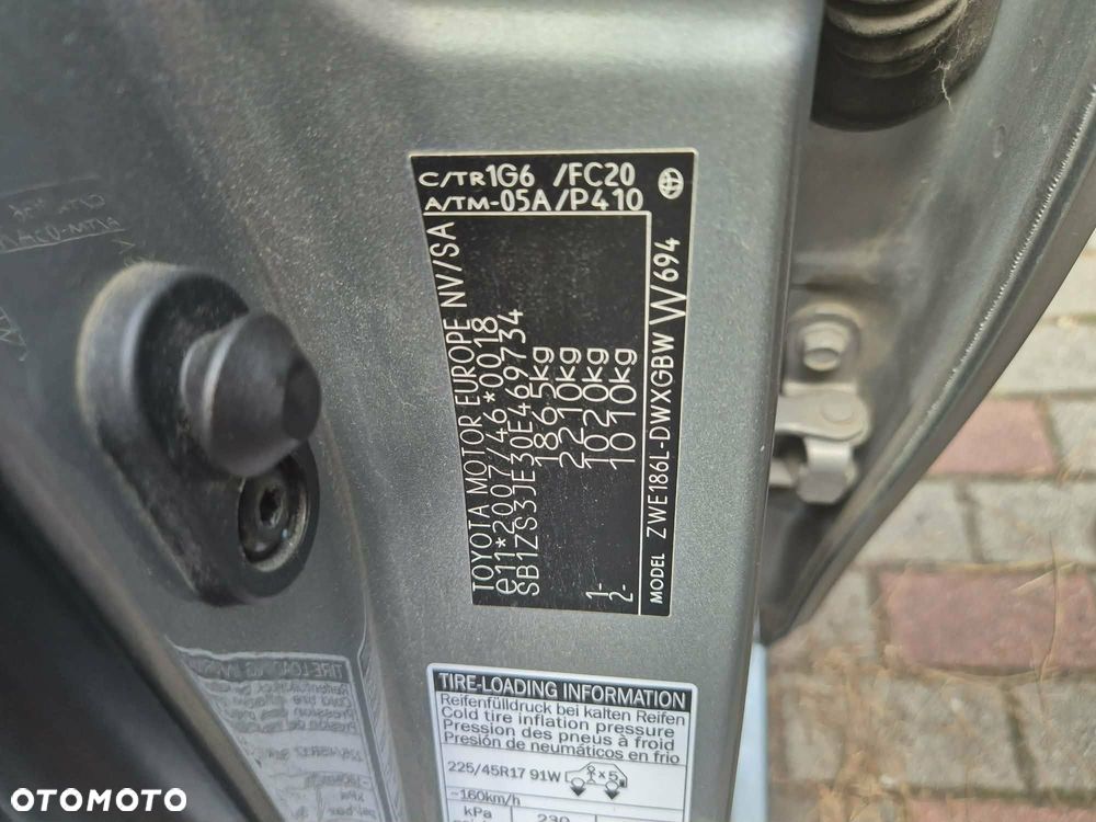 Toyota Auris Hybrid 135 Prestige - 4