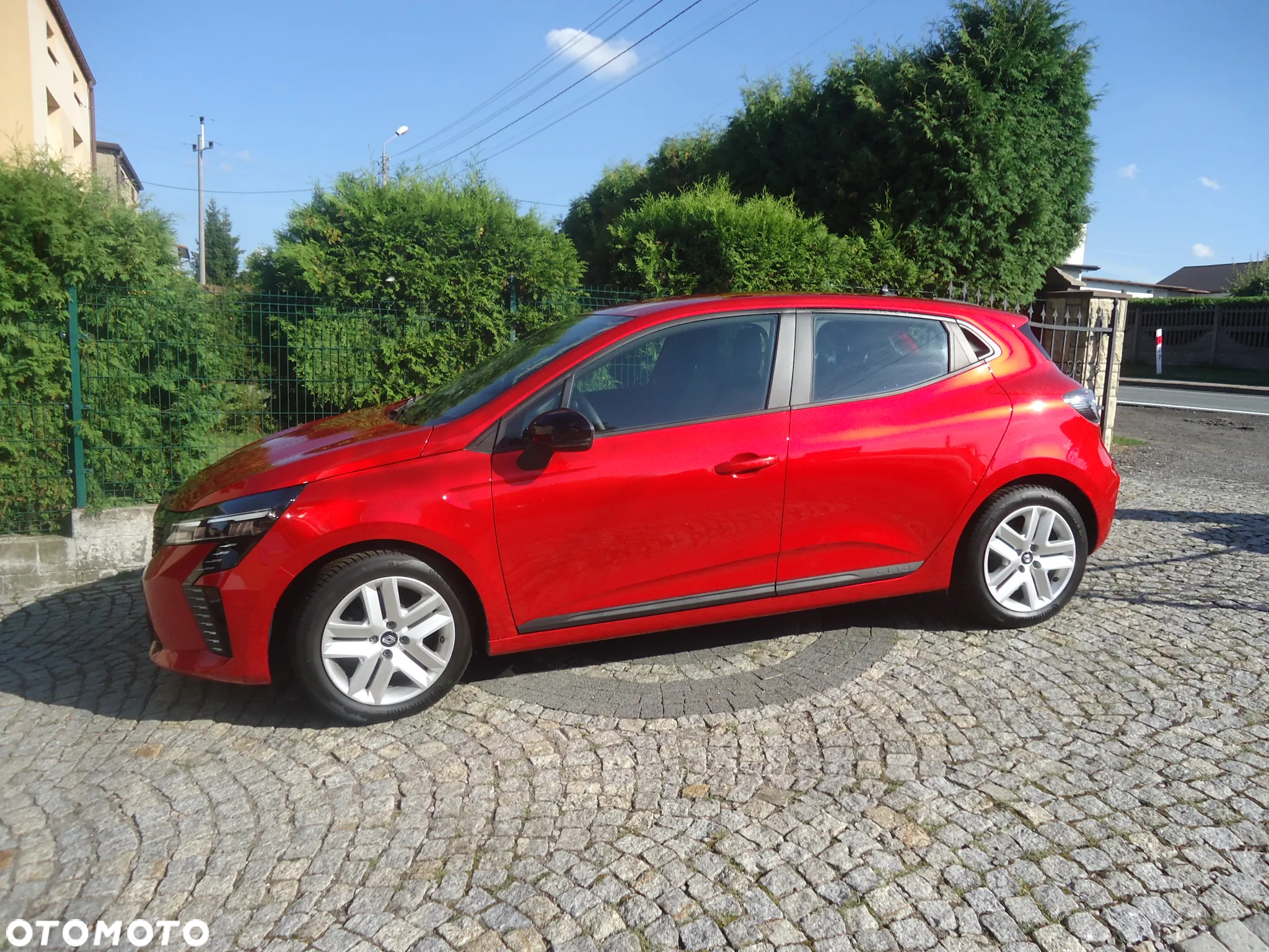 Renault Clio 1.0 TCe Evolution - 4