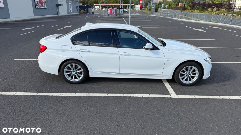 BMW Seria 3 318i Sport Line - 6