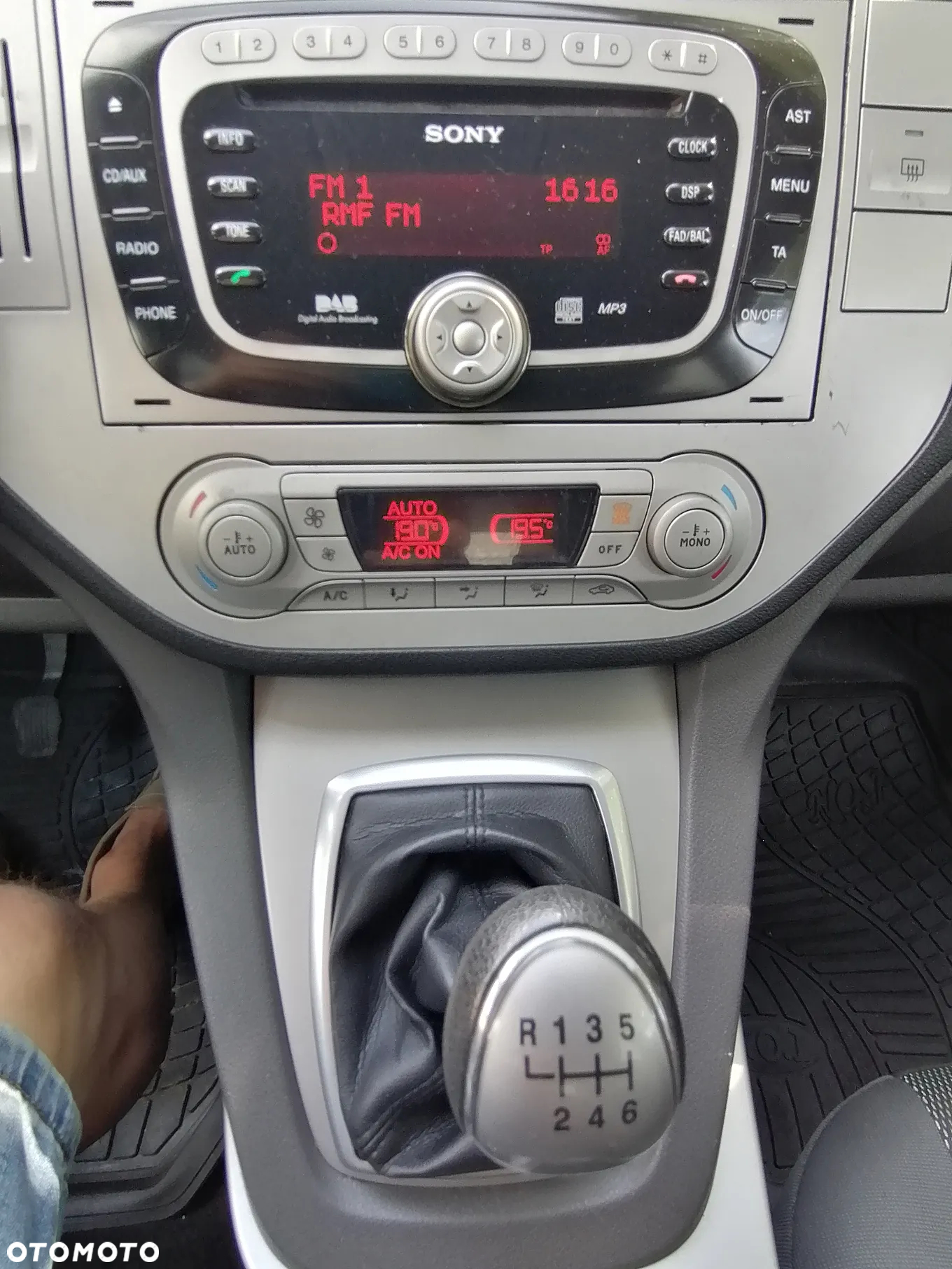 Ford Kuga 2.0 TDCi Titanium - 32