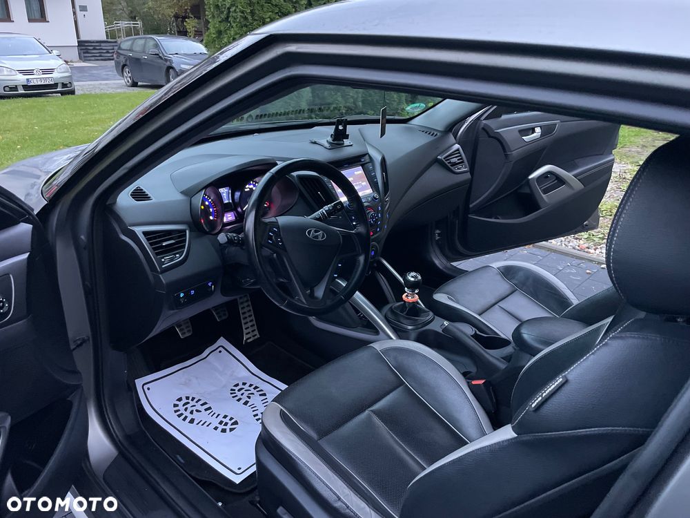Hyundai Veloster 1.6 Turbo Premium - 14