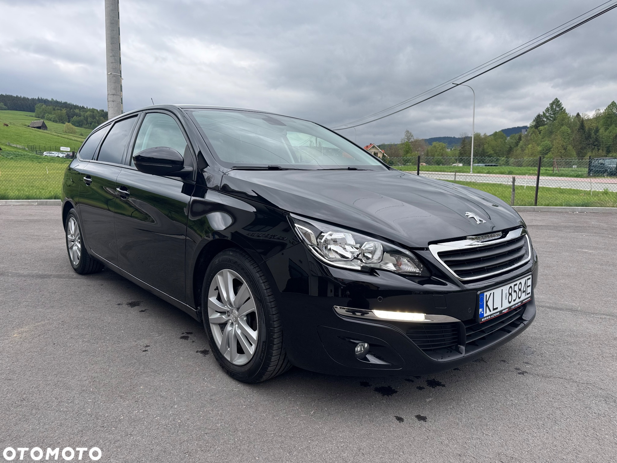 Peugeot 308 SW 1.2 PureTech Allure S&S EAT6 - 29