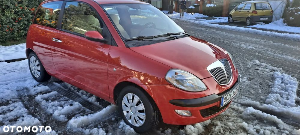 Lancia Ypsilon Y 1.4 16v Automatik Platino - 20