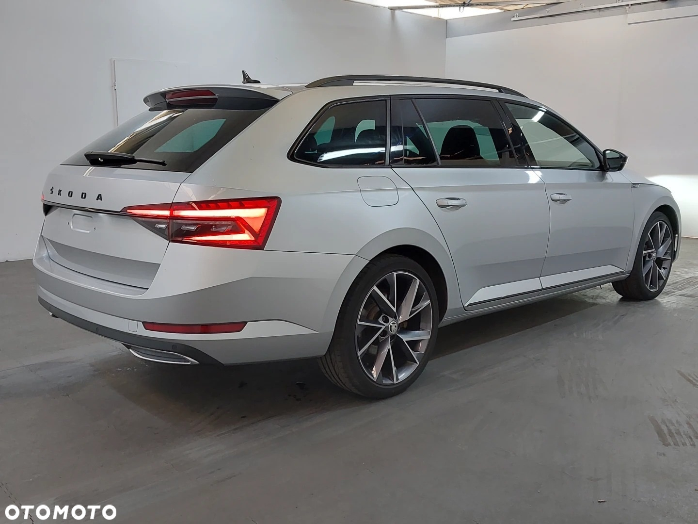 Skoda Superb 2.0 TDI 4x4 DSG Sportline - 4