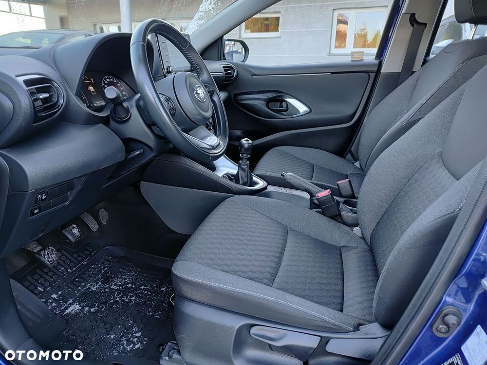 Toyota Yaris - 10