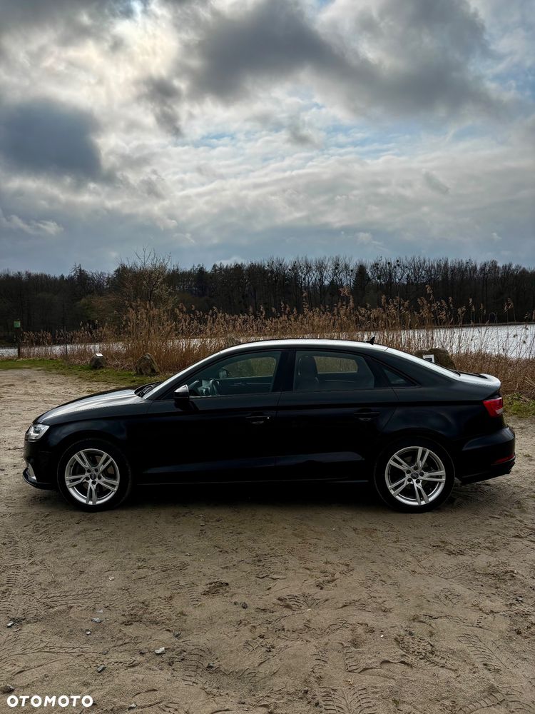 Audi A3 Limousine 40 TFSI Quattro S tronic - 4