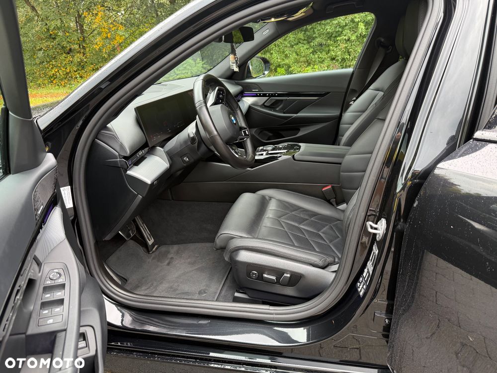 BMW Seria 5 520d xDrive mHEV - 4