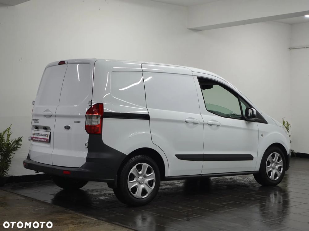 Ford Transit COURIER - 8