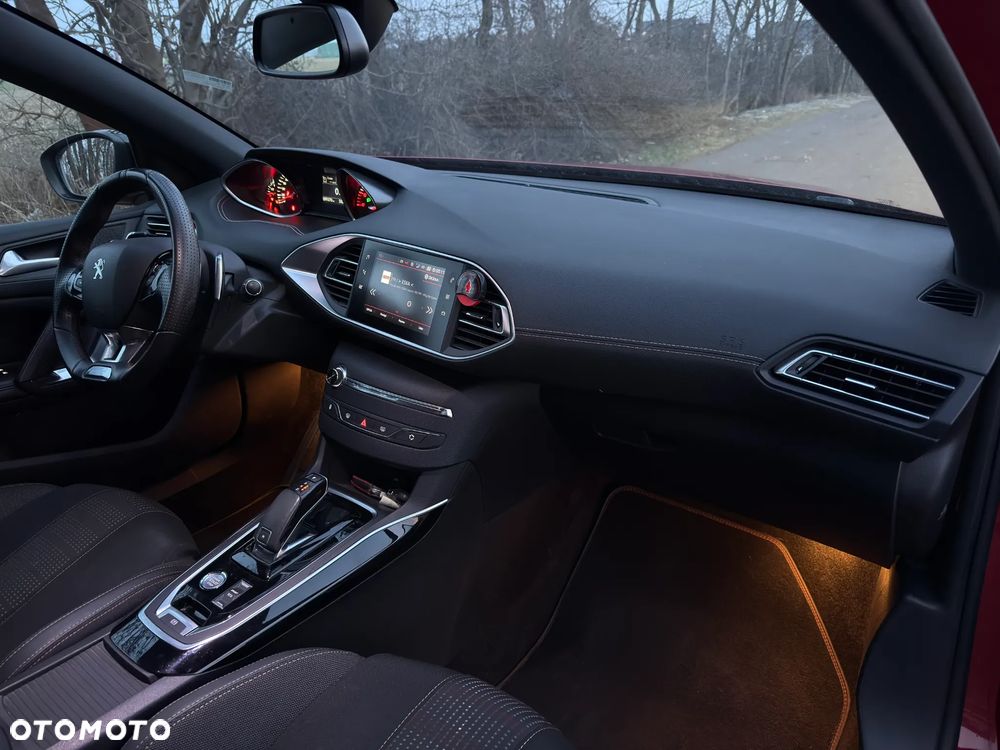 Peugeot 308 BlueHDi 130 EAT8 Stop & Start GT - 25