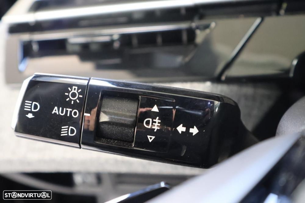 Peugeot 5008 1.2 Hybrid Allure e-DCS6 - 24