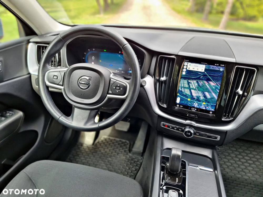 Volvo XC 60 B4 D AWD Geartronic Momentum Pro - 16