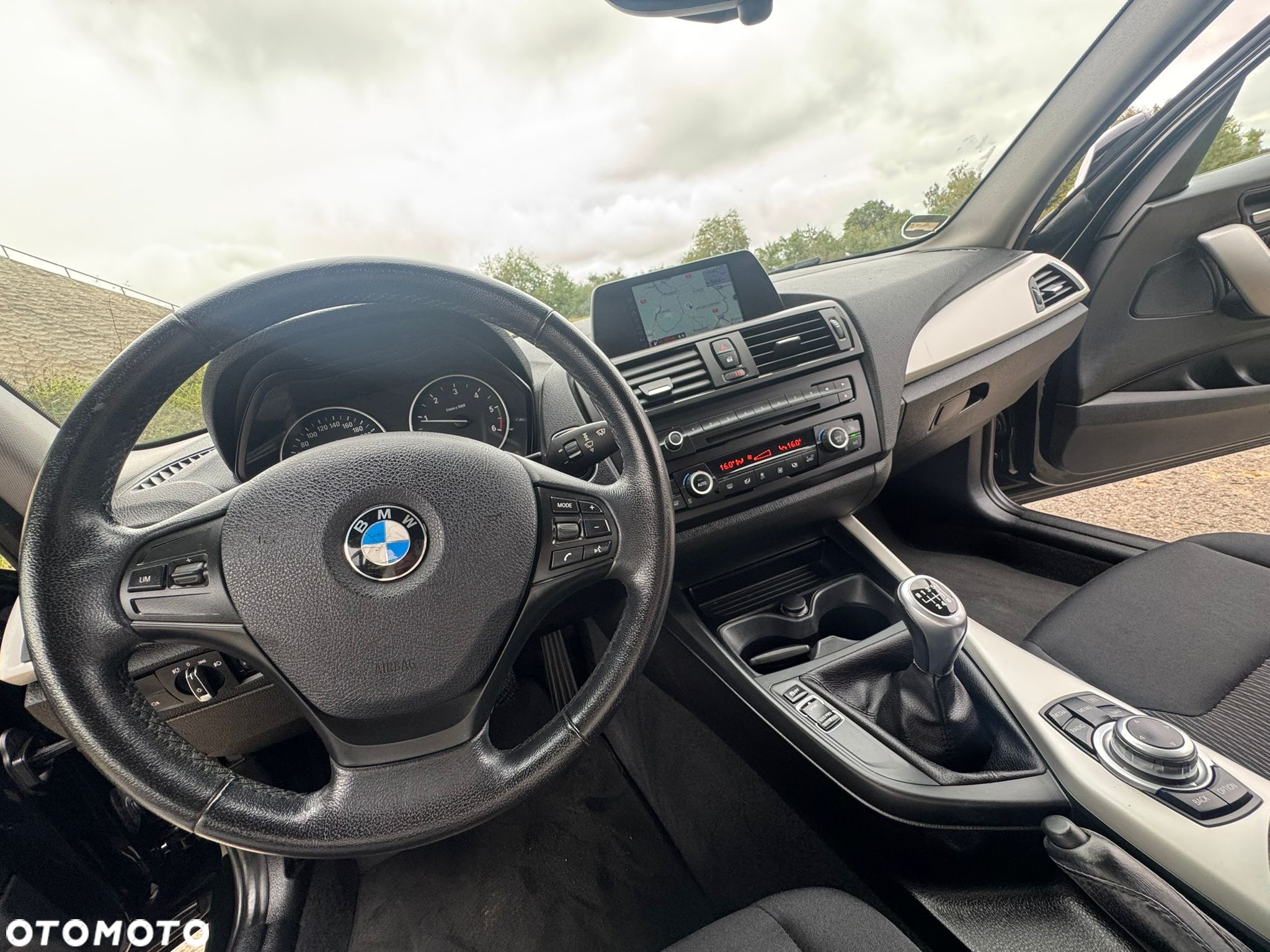 BMW Seria 1 116d Sport Line - 30