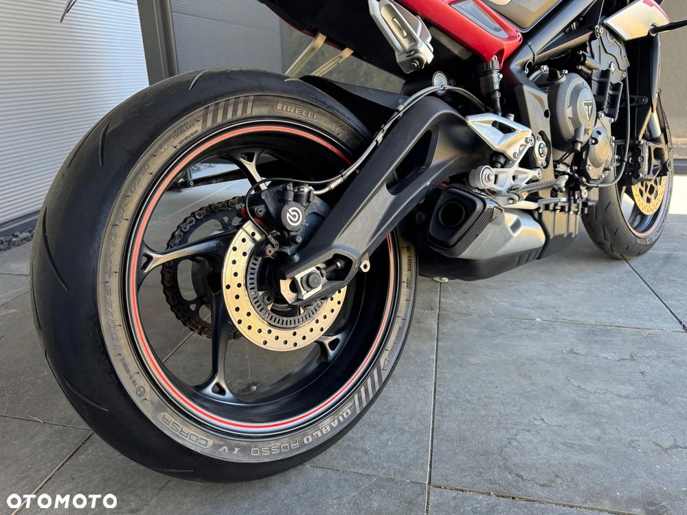 Triumph Street Triple - 11