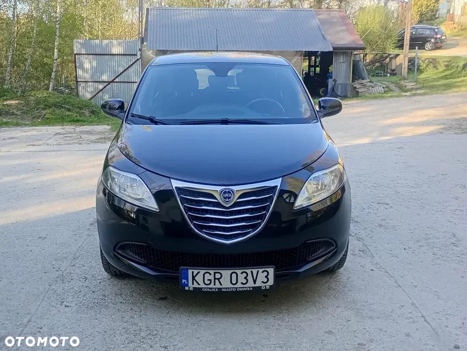 Lancia Ypsilon 1.2 8V Gold - 1
