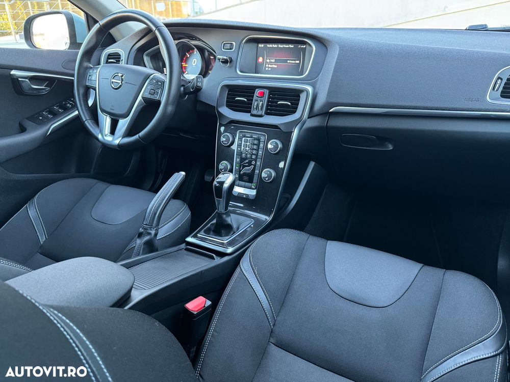 Volvo V40 D2 - 23