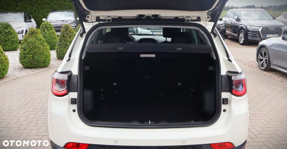 Jeep Compass - 18