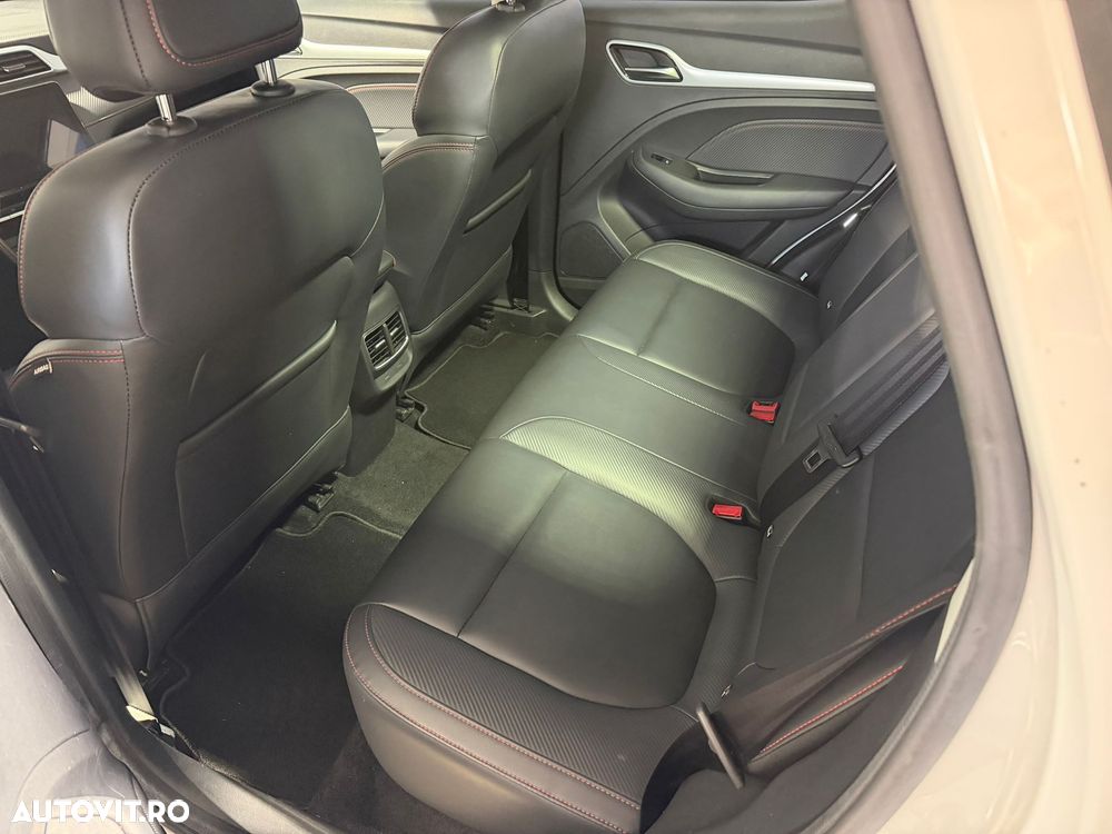 MG ZS EV Standard Luxury - 8