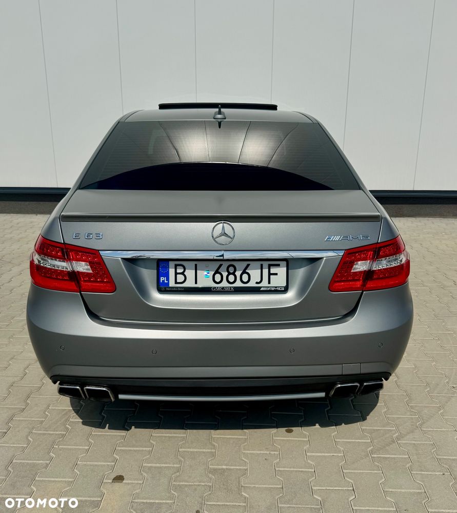 Mercedes-Benz Klasa E 63 AMG AMG Speedshift 7G-MCT - 2