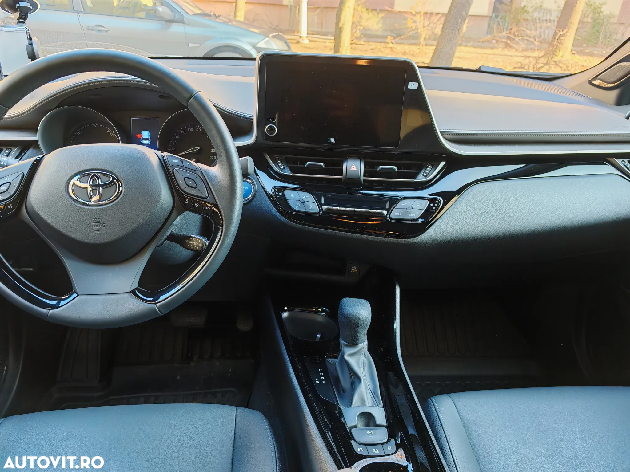 Toyota C-HR 2.0 HSD 184 CP 4x2 CVT C-lassy bi-tone - 10