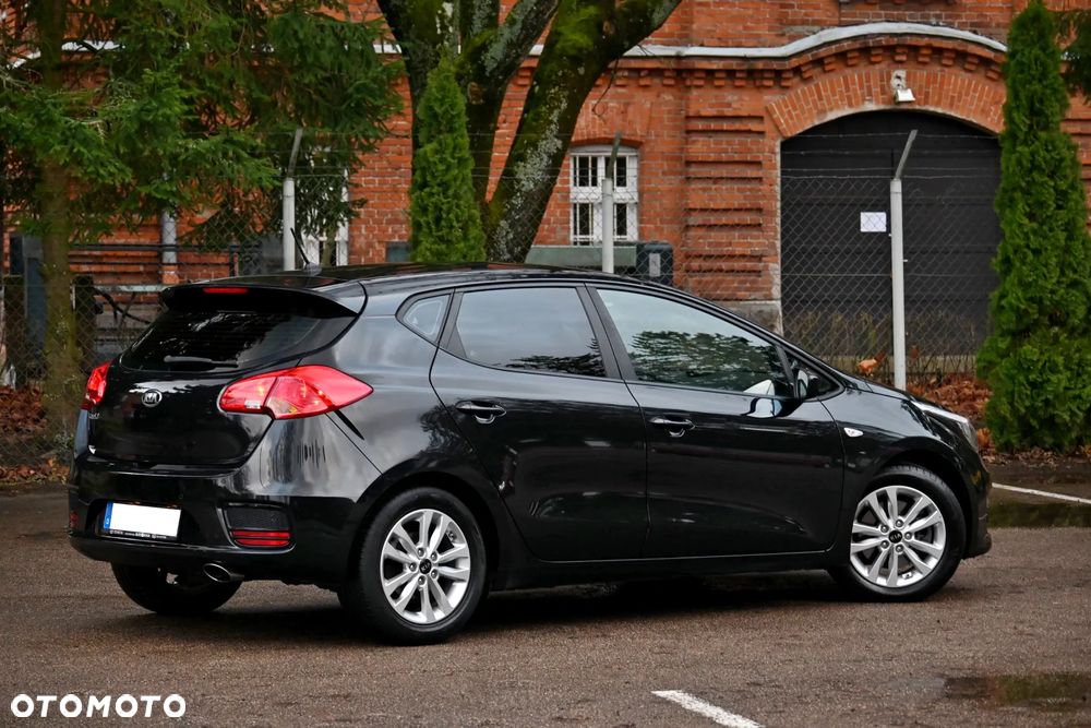 Kia Ceed 1.4 CVVT Dream-Team Edition - 19