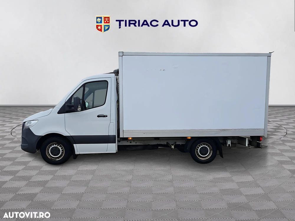Mercedes-Benz Sprinter - 2