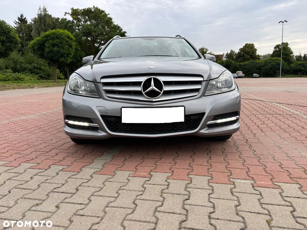 Mercedes-Benz Klasa C 180 CGI BlueEff Avantgarde - 11