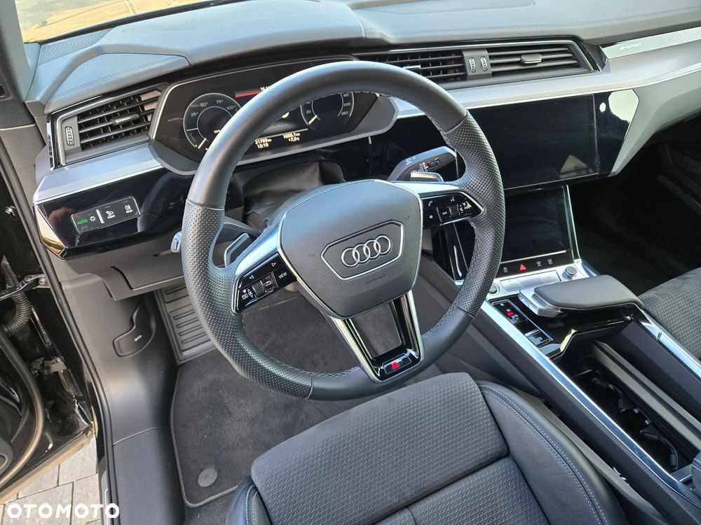 Audi e-tron 55 Quattro S Line - 37