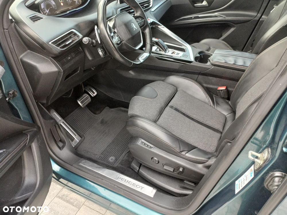Peugeot 5008 - 10