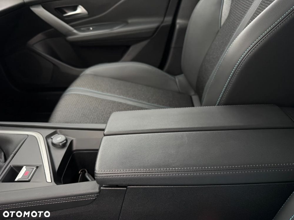 Peugeot 308 PureTech 130 Allure Pack - 25