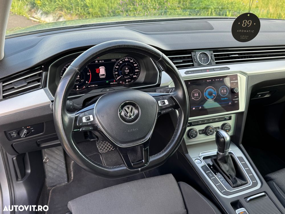 Volkswagen Passat - 16