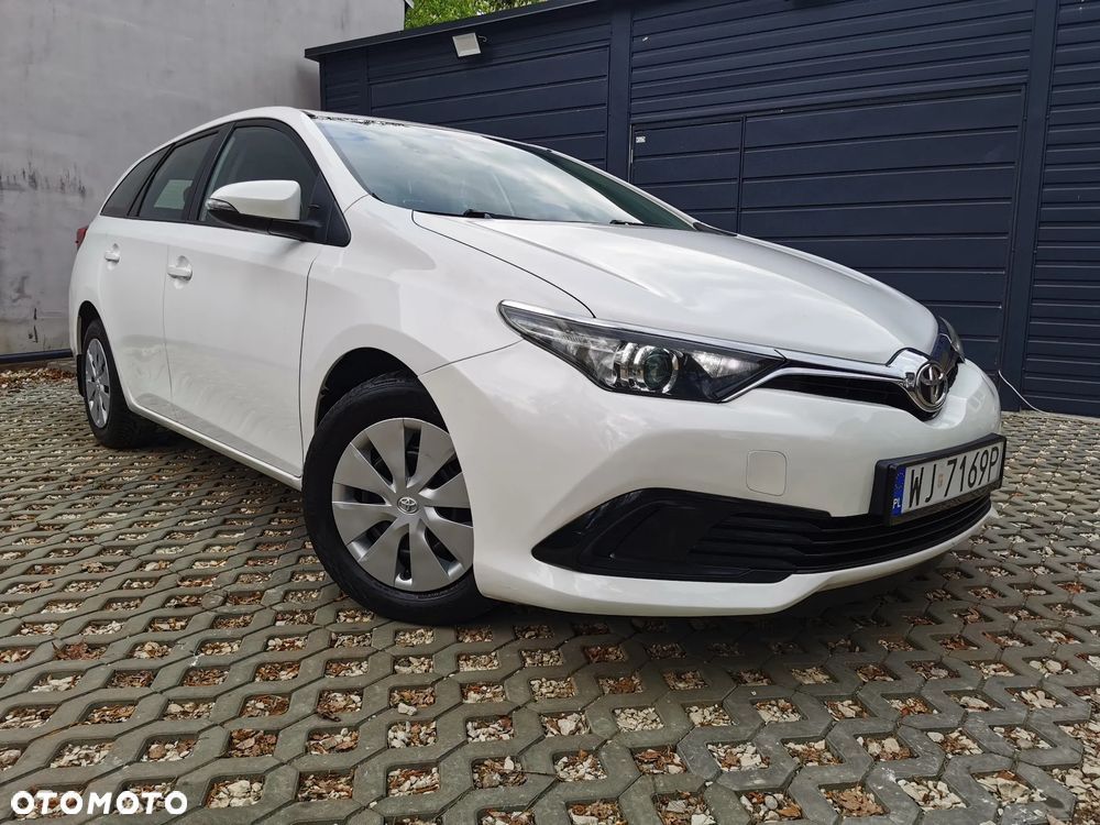 Toyota Auris 1.4 D-4D Dynamic - 3
