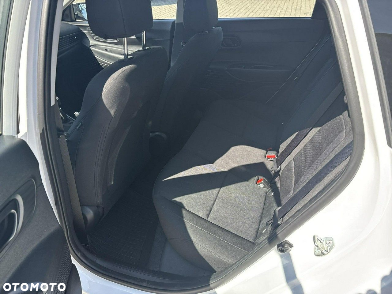 Hyundai i20 1.2 Pure - 12