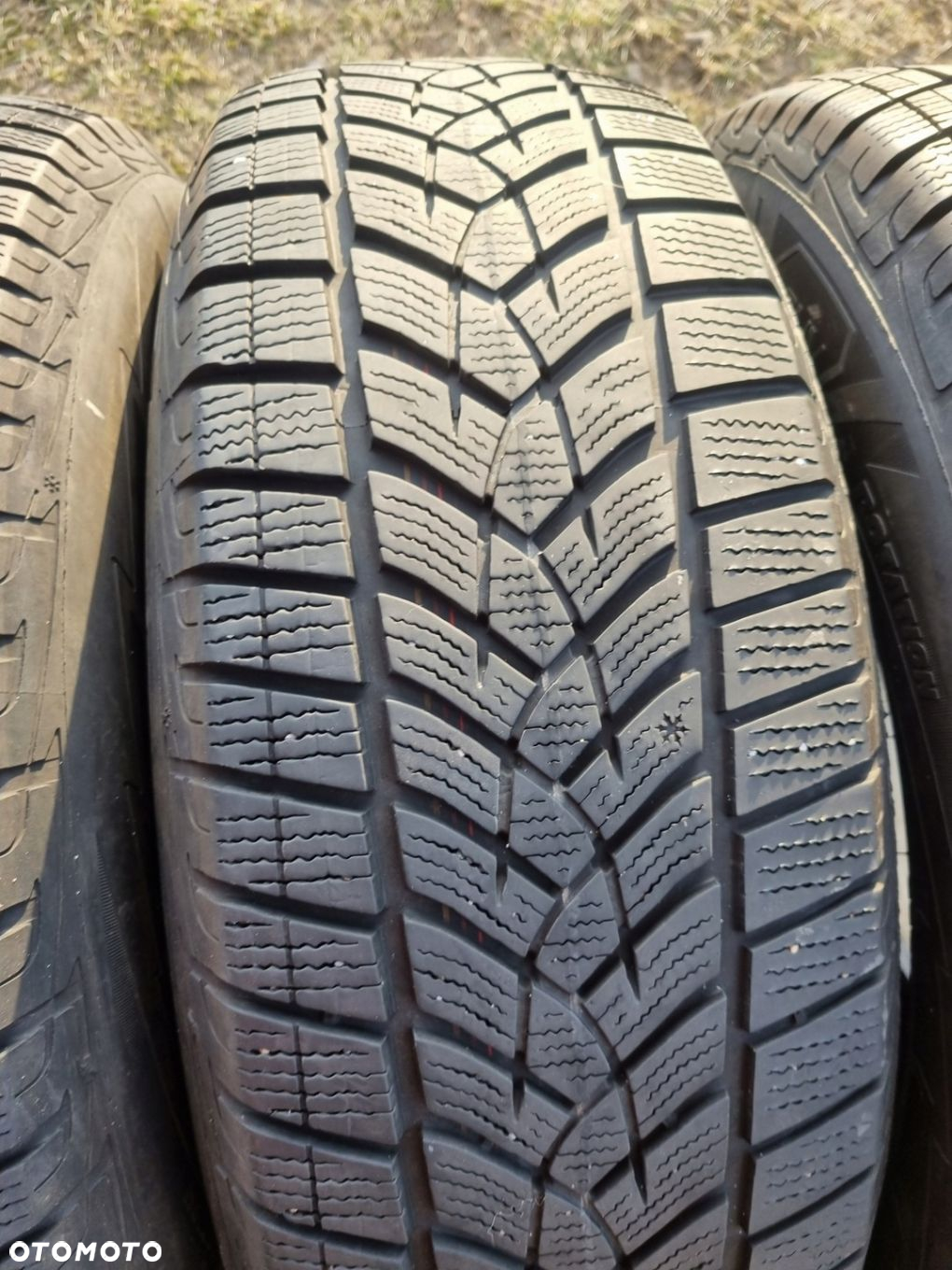 Opony GOODYEAR ULTRAGRIP performance suv 225/65r17 2019r. 6mm db stan - 3