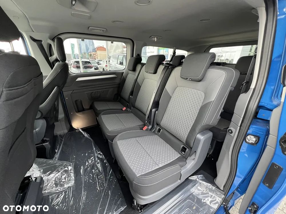 Volkswagen Caravelle - 16