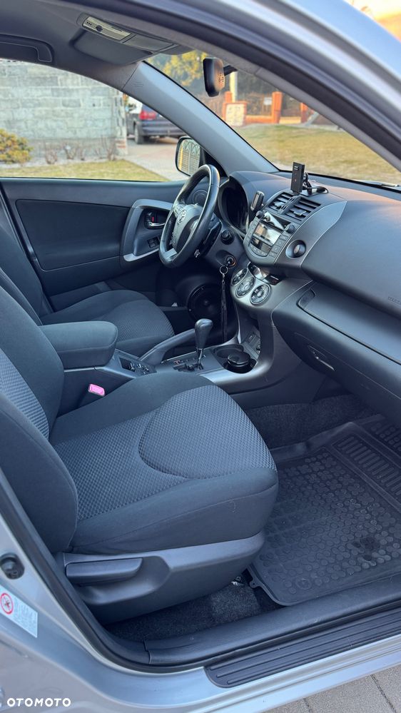 Toyota RAV4 - 12