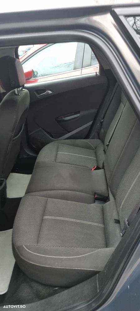 Opel Astra 1.7 CDTI - 10