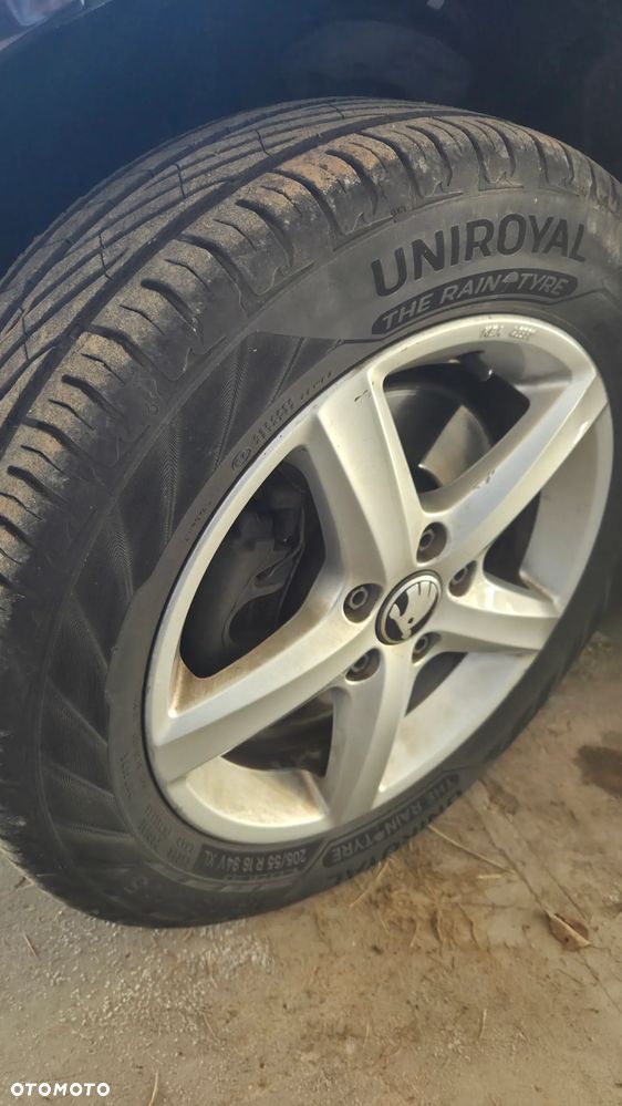 Skoda Superb 2.0 TDI DSG Ambition - 37