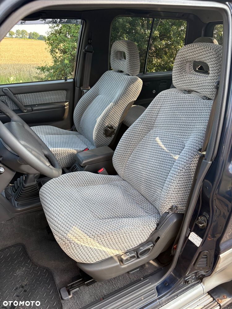 Mitsubishi Pajero - 18
