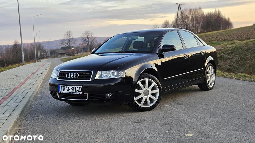 Audi A4 Limousine - 1