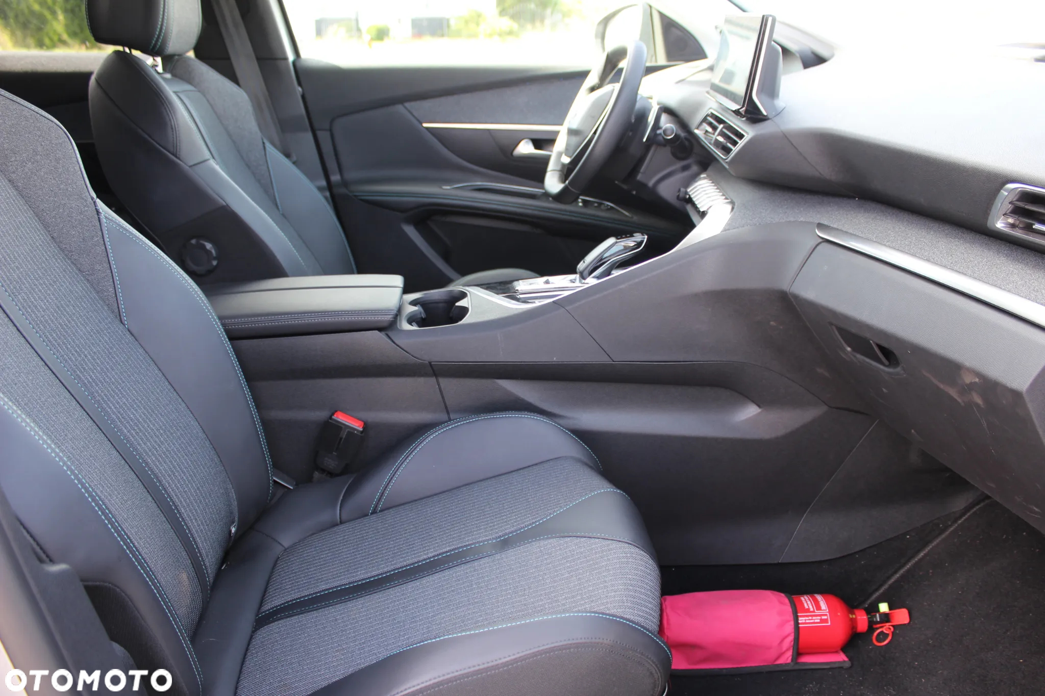 Peugeot 3008 1.2 PureTech Allure S&S EAT8 - 9