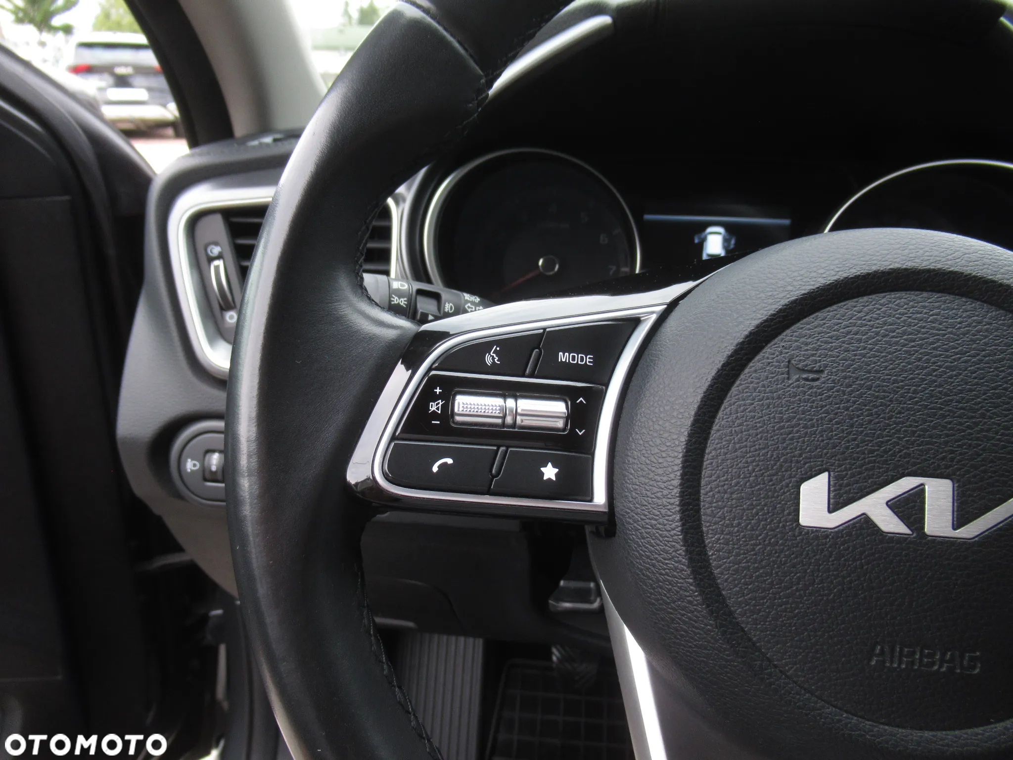 Kia Ceed 1.5 T-GDI M - 12